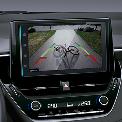 RADIO TOUCHSCREEN DE 9” 
 Con cámara de retroceso. Conéctate con tu mundo, con Apple Car Play® y Android Auto®.