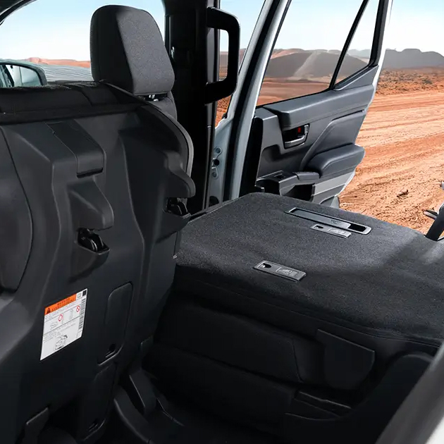 Sistema tumble​:
Asientos abatibles para más espacio para disfrutar tu aventura.
