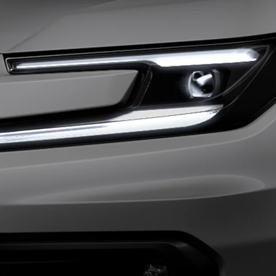 Faros led, con iluminación potente y eficiente que mejora la visibilidad y el diseño exterior.